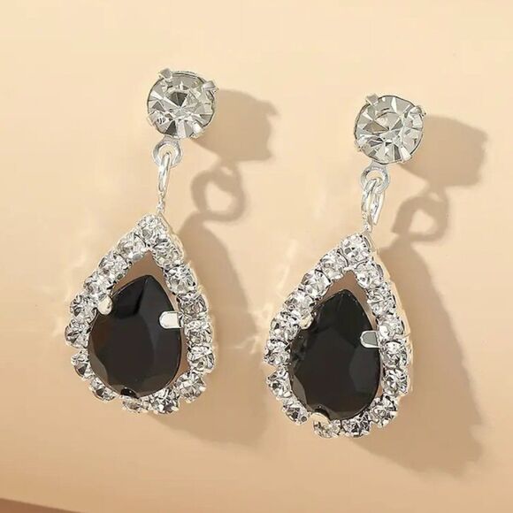 🔅🆕🔅 ✨Elegant Classy Beautiful Black Silver Drop Earrings✨ - Picture 1 of 6